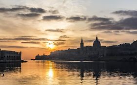 Luxurious 2BR Apartment in Valletta